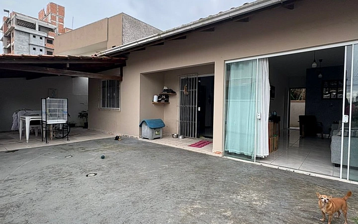 Casa Averbada, no Gravatá de Navegantes! Casa